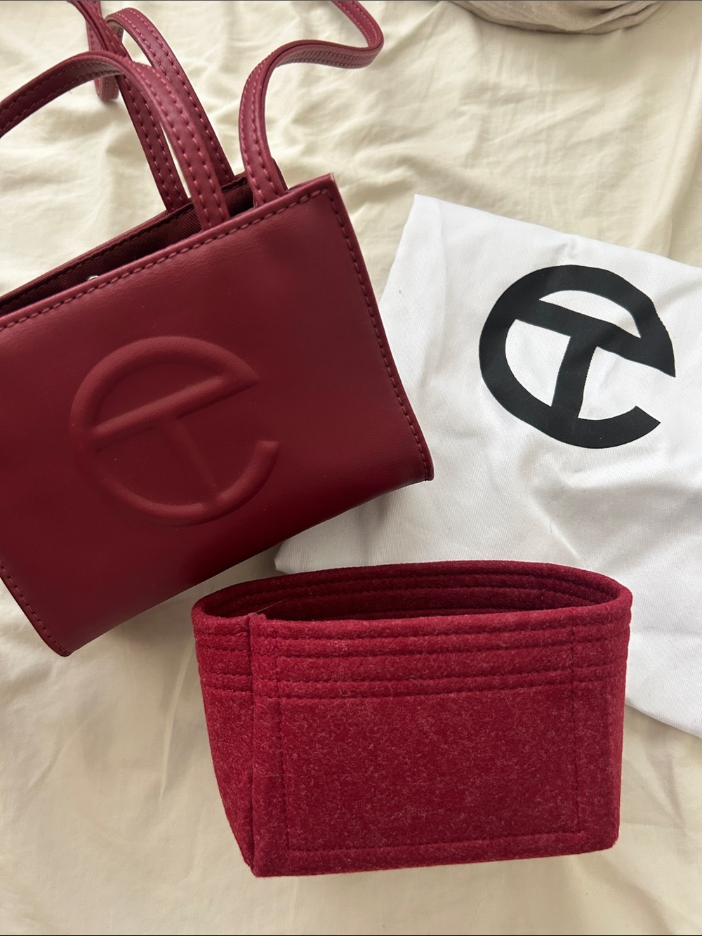 *includes bag organizer* Telfar Small Shopping Bag - Oxblood